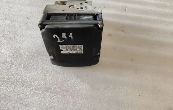 BMW 5 GT F07 ABS Pump 6797036