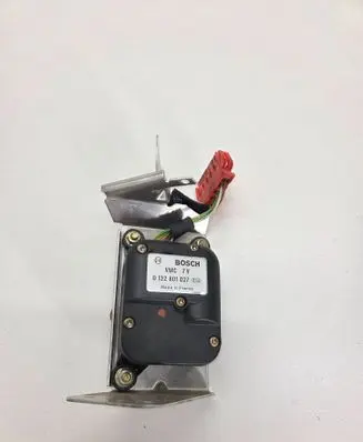 Audi A4 S4 B5 8D Air flap motor/actuator 0132801027