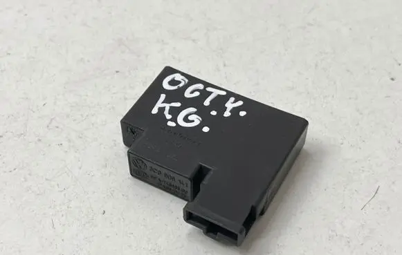 Skoda Octavia Mk3 (5E) Sensor 3C0909141 PA66GF25 5FA74568600