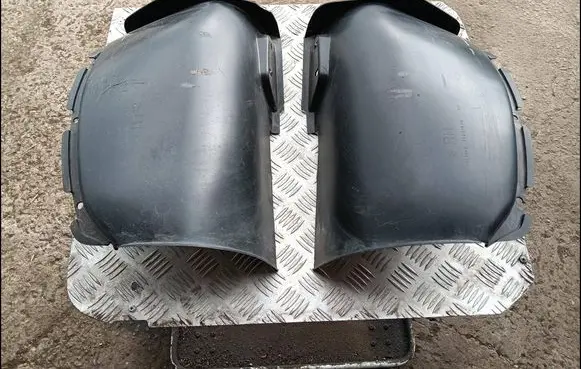 Cadillac DeVille Rear arch fender liner splash guards 25661439 25661438