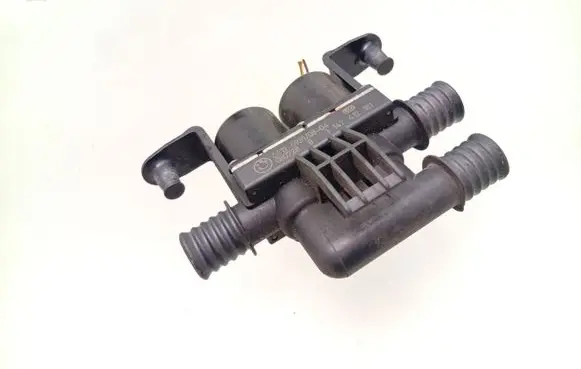 BMW 5 E60 E61 Coolant heater control valve 6931708