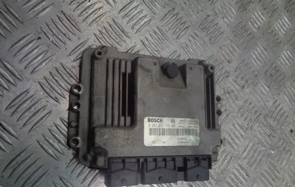 Renault Scenic II - Grand scenic II Engine control unit/module ECU 8200386508