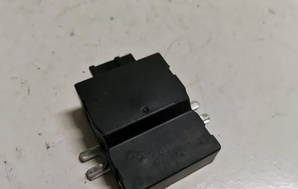 BMW X1 F48 F49 Fuel injection pump control unit/module 7476046