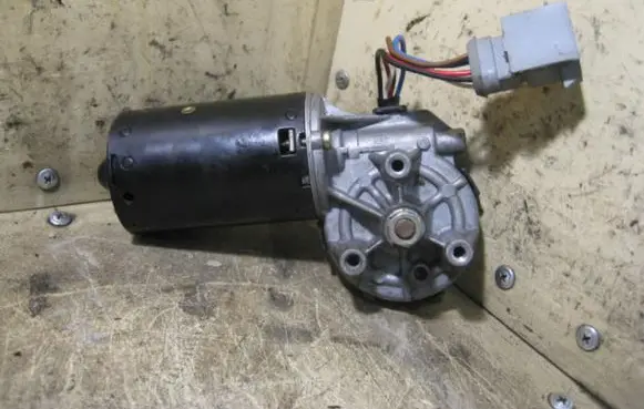 Renault Scenic I Wiper motor BOSCH0390241352964070