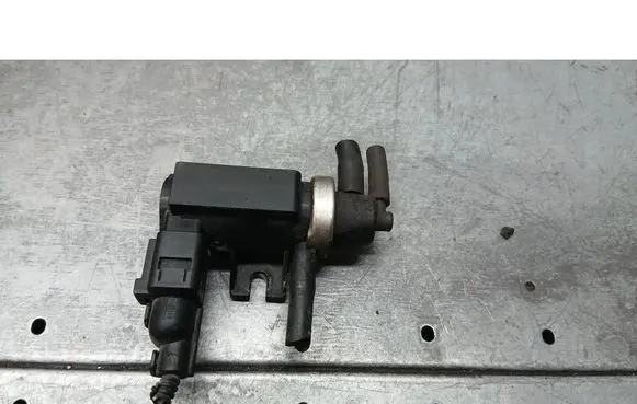 Ford Galaxy Vacuum valve 1J0306627