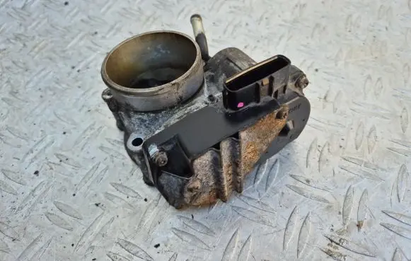 Mitsubishi Outlander Throttle valve