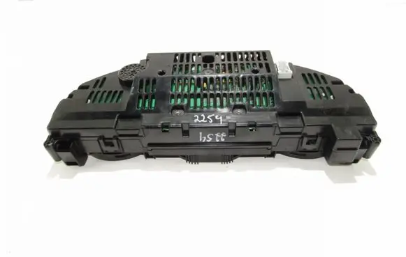 Mercedes-Benz C W204 Speedometer (instrument cluster) a2049004408