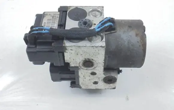Nissan Primera ABS Pump 476608F820
