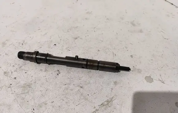 Audi A6 S6 C5 4B Fuel injector 059130201D