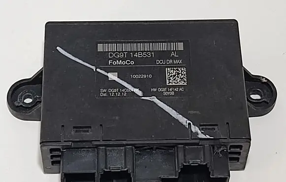 Lincoln MKZ II Wing mirror control module DG9T14B531AL