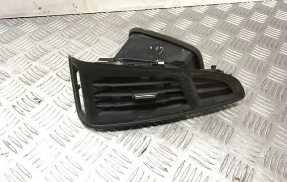 Ford Focus Dashboard side air vent grill/cover trim BM51018B08