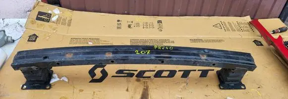 Peugeot 207 Front bumper support beam 131313