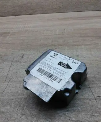 Opel Vectra B Airbag control unit/module 90569340 5WK4175