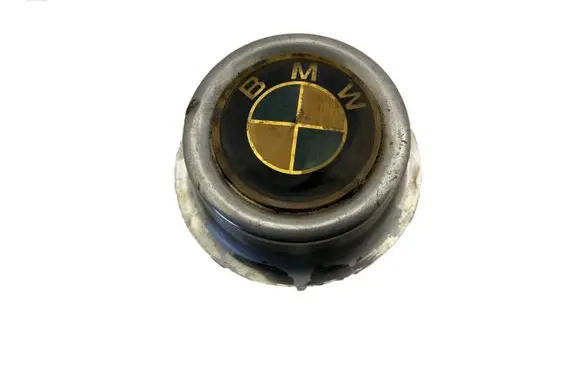BMW 5 E28 Original wheel cap