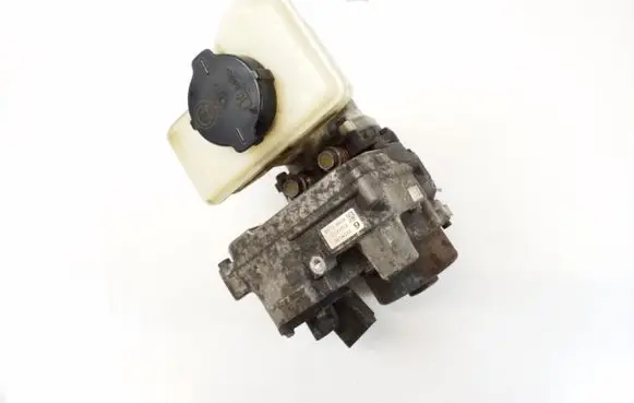 Infiniti Q70 Y51 Power steering pump 491106AA0A