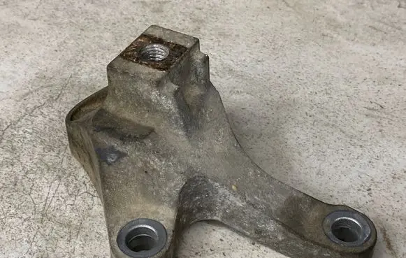 Volvo V50 Gearbox mounting bracket 3M517M125