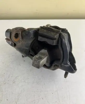 Skoda Fabia Mk2 (5J) Engine mount bracket 6Q0199555