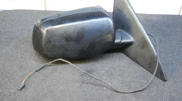 Front door electric wing mirror