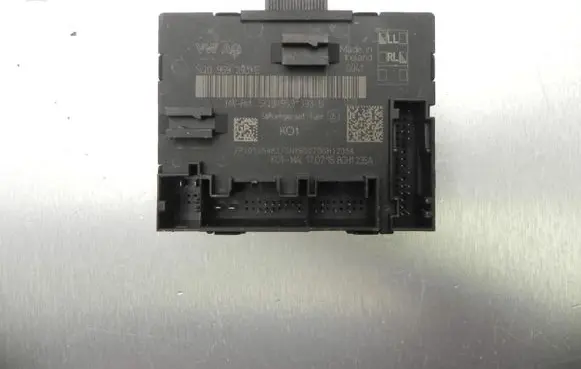 Skoda Superb B8 (3V) Door control unit/module 5Q0959393E G2022