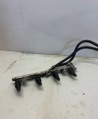 Audi A4 S4 B5 8D Fuel injectors set 058133551