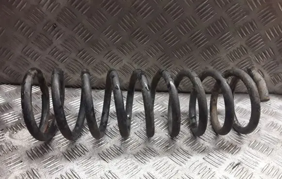 Jeep Grand Cherokee (WK) Front coil spring NOCODE