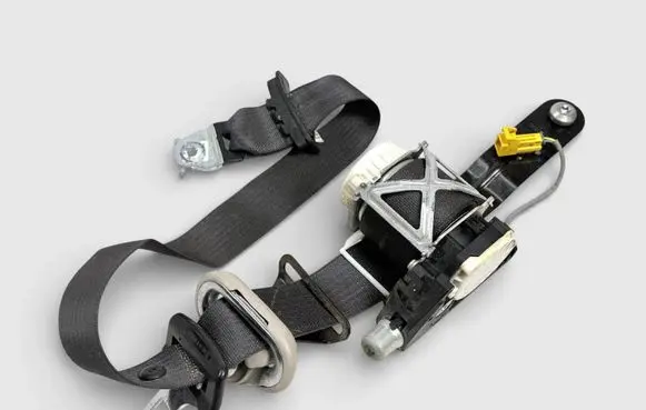 Cadillac Escalade Front seatbelt 
