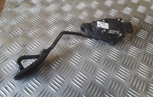 Nissan Primera Accelerator throttle pedal 18002AU410 6PV00862001