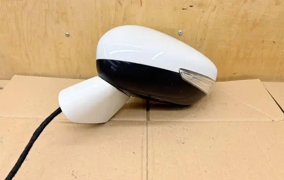 Citroen DS5 Front door electric wing mirror 