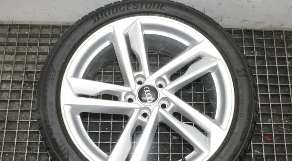 Audi A1 R17 alloy rim 82A601025K