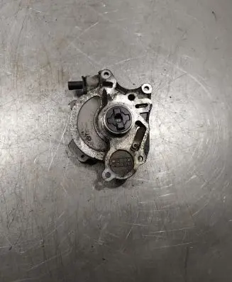 Skoda Octavia Mk2 (1Z) Vacuum pump 03L100J