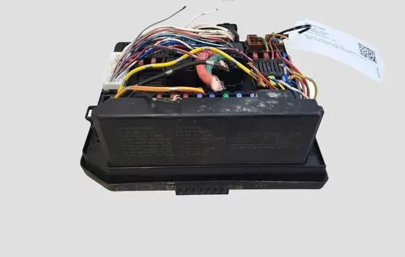 Nissan Qashqai Fuse module 284B7JD00B 1018710088 519228324