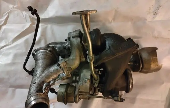 Mercedes-Benz Sprinter W906 Turbo A6510906380 10009700074