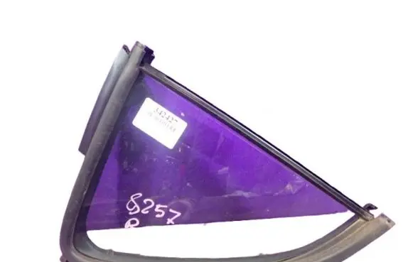 Suzuki Splash Front door window glass four-door 