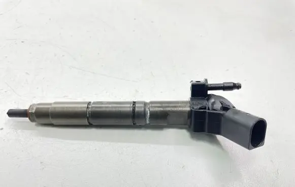 Chrysler 300 - 300C Fuel injector A6420701387 0445115064