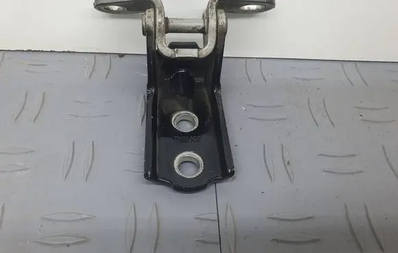 KIA Sorento Front door upper hinge 1120102