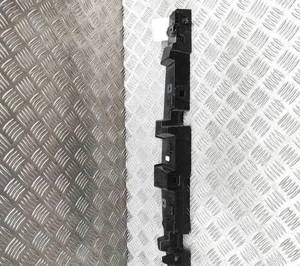 Fender mounting bracket