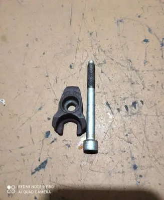 Land Rover Freelander 2 - LR2 Fuel Injector clamp holder 