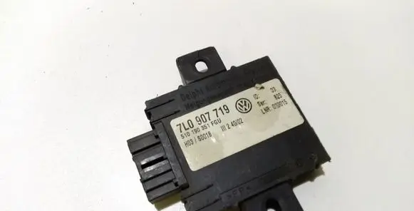 Volkswagen Touareg I Alarm control unit/module 7L0907719