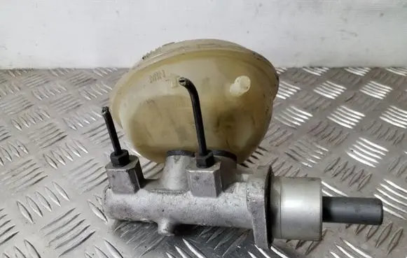 Audi A6 S6 C4 4A Master brake cylinder