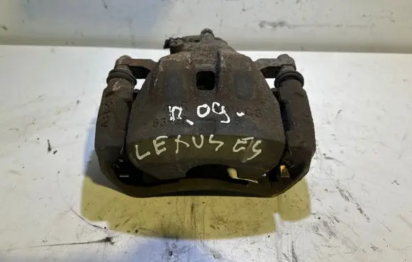 Lexus ES 250 - 300 - 330 Front brake caliper 