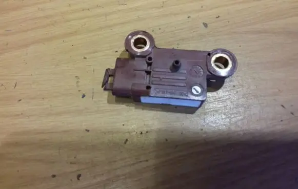 Volvo S40, V40 Airbag deployment crash/impact sensor 30617704A