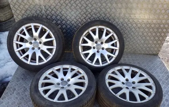 Audi TT TTS Mk2 R17 alloy rim 8J0601025A