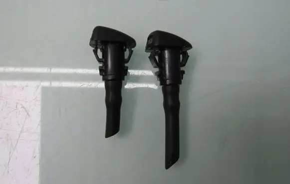 KIA Stonic Windshield washer spray nozzle 