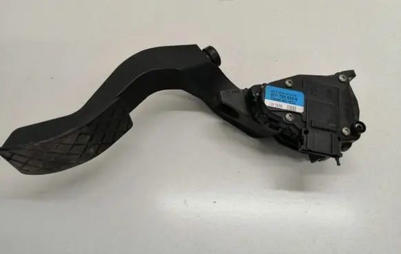 Audi A6 S6 C5 4B Accelerator throttle pedal 8D1723523N 6PV00837602