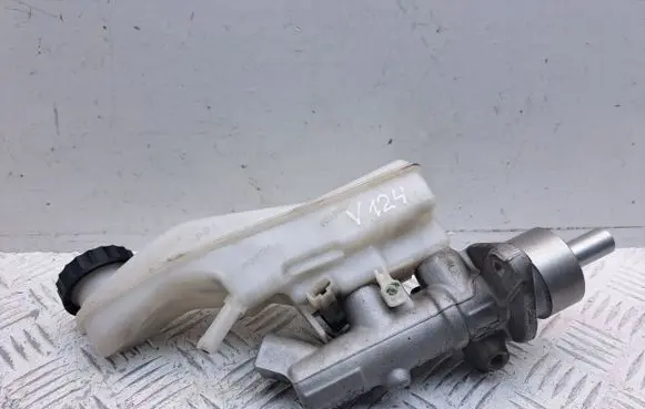Toyota Corolla Verso AR10 Master brake cylinder 25113479 472010F031 472010F032