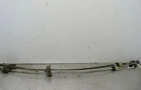 Gear shift cable linkage