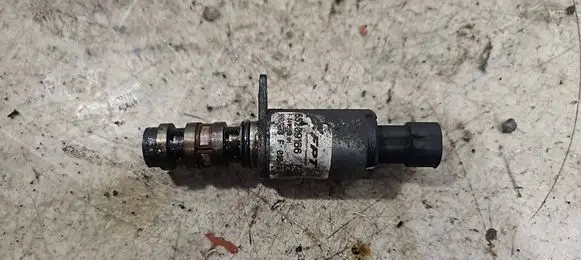 Fiat 500 Camshaft vanos timing valve 55209166 F34735801 100883