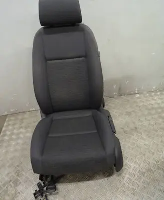 Volkswagen Golf V Front driver seat