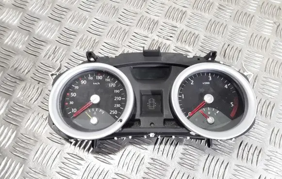 Renault Megane II Speedometer (instrument cluster) 8200462283B