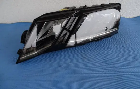 Skoda Octavia Mk3 (5E) Headlight/headlamp 5E1941015F